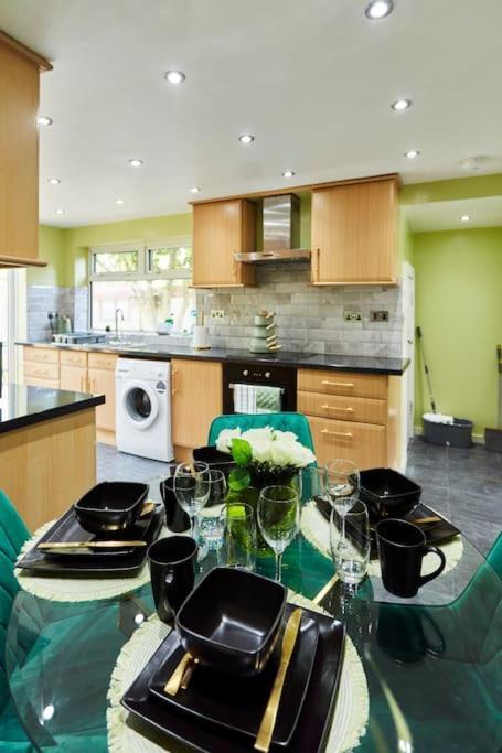 *Little Haven In Leeds* ¤Private Parking¤ Ensuite Лидс Экстерьер фото