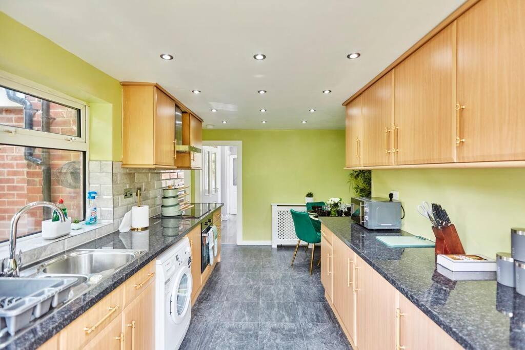 *Little Haven In Leeds* ¤Private Parking¤ Ensuite Лидс Экстерьер фото