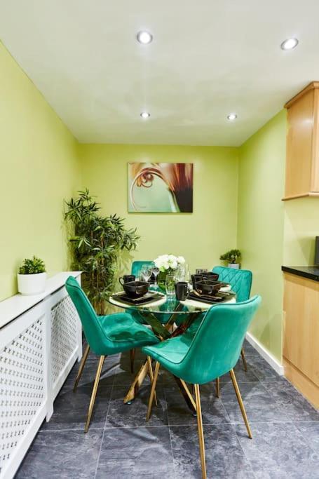 *Little Haven In Leeds* ¤Private Parking¤ Ensuite Лидс Экстерьер фото